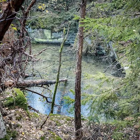 Slaměný Domek Bystra